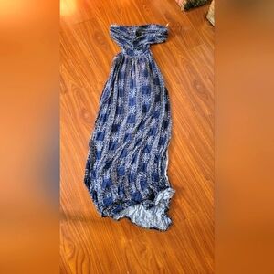 Open back blue strapless dress